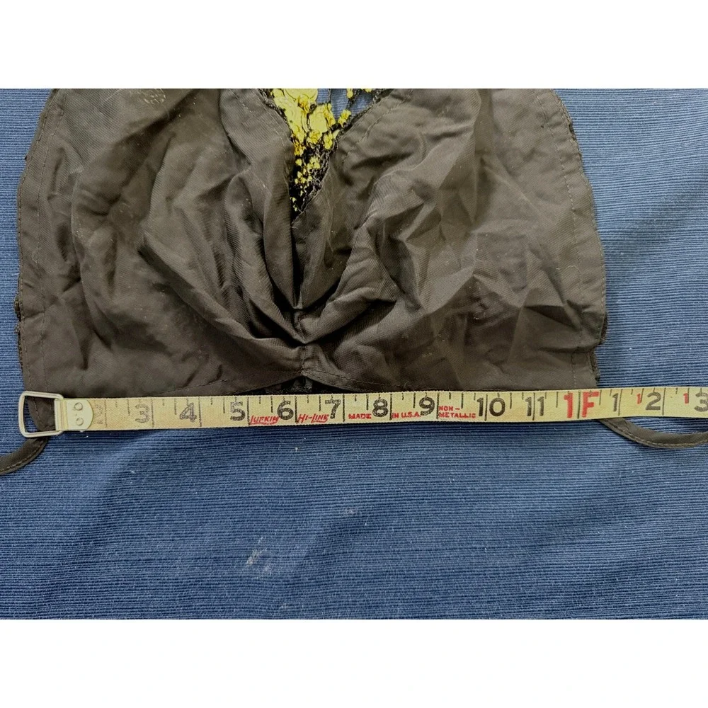 Unbranded ornate belly